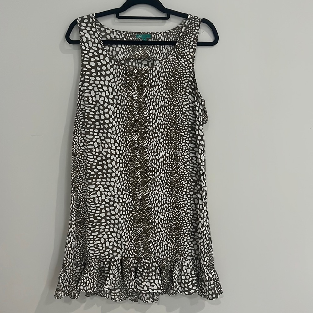 Flowy Vfish Dress